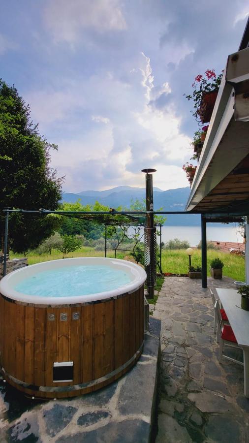 La Casetta Nel Bosco - Hot Tube And Sauna เลียร์นา ภายนอก รูปภาพ