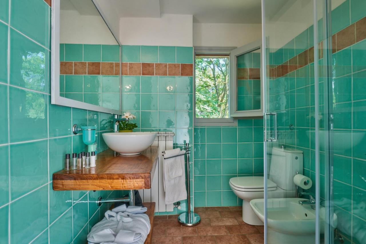 La Casetta Nel Bosco - Hot Tube And Sauna เลียร์นา ภายนอก รูปภาพ